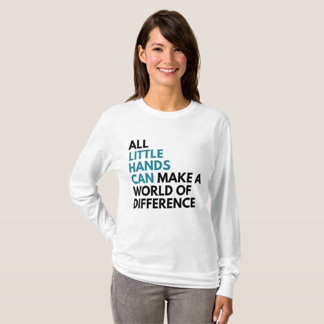 Las pequeñas manos pueden la camisa de manga larga (Anverso completo)