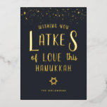 Latas de amor | Tarjeta de felicitación Hanukkah<br><div class="desc">Hanukkah... El festival de las luces está aquí. Encienda la menorah, juegue con el dreidel y festín sobre los lagos y el sufganiyot. Celebra el espíritu de Hanukkah con amigos, familia. Añada la redacción de su personalizado a este diseño utilizando los cuadros "Editar esta plantilla de diseño" en el lado...</div>