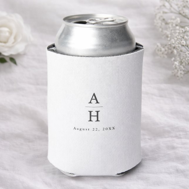 Latas Enfriador de Lata de Boda con Monograma Serif Edit (Subido por el creador)