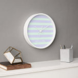 Lavanda moderna y ligera reloj de rayas verdes<br><div class="desc">NewParkLane - Reloj sencillo pero lindo,  personalizado,  con un patrón moderno de rayas pastel / verde menta y lavanda. Agregue su nombre para un diseño personalizado.</div>