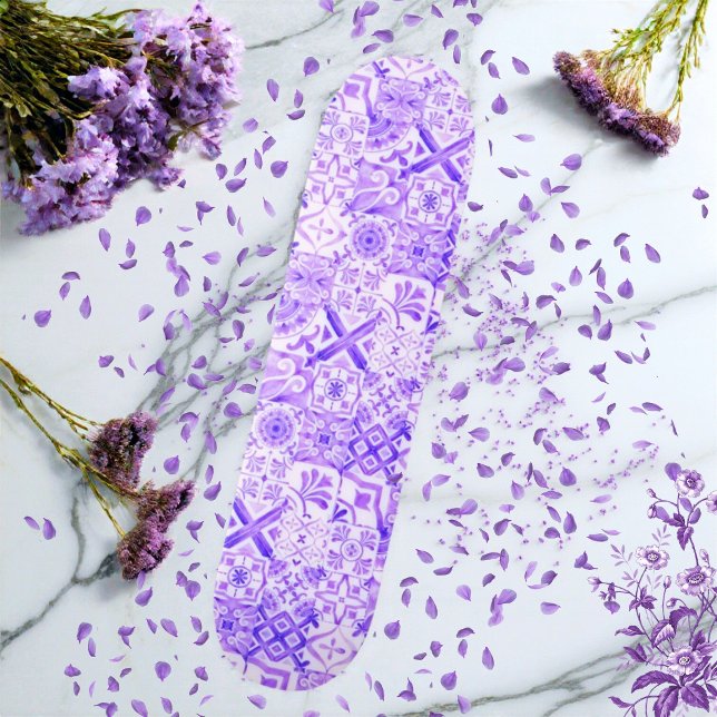 Lavender Haze Boho Skateboard Mediterráneo (Lavender Haze Boho Pattern Mediterranean Tile Skateboard)