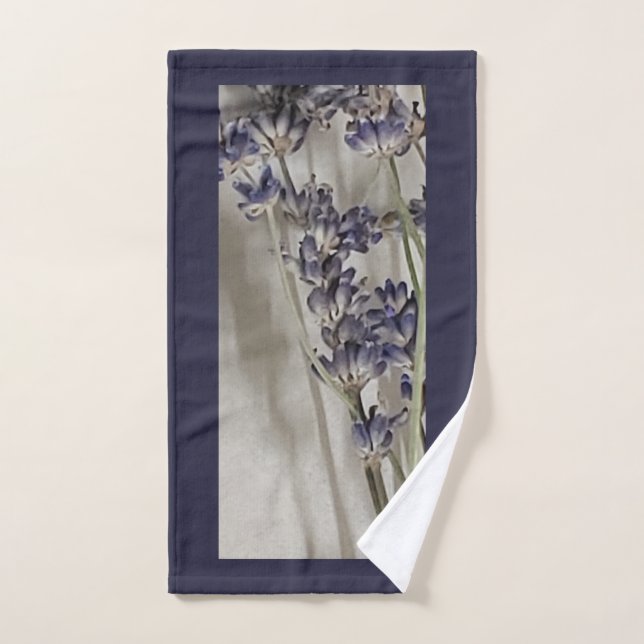 Lavender In Your Fingertips (Toalla de mano)