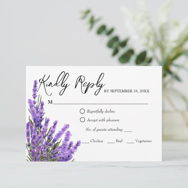 Lavender Purple Florals Boda Tarjeta RSVP (Anverso de pie)