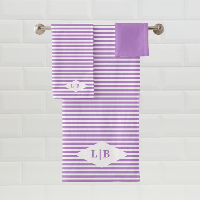 Lavender Rayas Púrpuras Iniciales Toalla De Baño S (Subido por el creador)