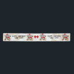 Lazo De Raso Capítulo 70 Red & Gold Leopard 70th Birthday Fancy<br><div class="desc">Con un diseño de cumpleaños número 70 con el capítulo 70 centrado con el número 70 de la impresión Leopard. Texto de "Capítulo 70" con un lápiz labial rojo besando el leopardo y el corazón rojo, mariposa dorada, vasos de champán con rosas rojos y dorados y un gran arco de...</div>