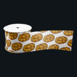 Lazo De Raso Challah trenzado panadería judía pan Loaf Hanukkah<br><div class="desc">El diseño presenta un original ilustracion de marca de un clásico pan de jalá trenzado. Perfecto para Hanukkah y otras celebraciones de la festividad judía. ¿No ves lo que estás buscando? ¿Necesita ayuda con la personalización? Contacte con Rebecca para que tenga algo diseñado para usted.</div>