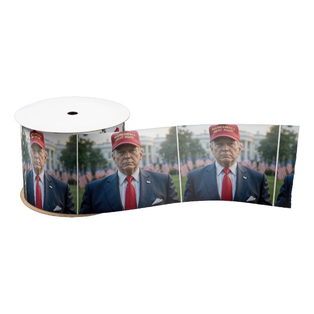 Lazo De Raso El presidente Trump con un Gorra rojo del MAGA (Carrete)