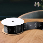 Lazo De Raso Etiquetas de prendas de vestir Logotipos de cuidad<br><div class="desc">Ropa de ropa de corte y plegado productos de lavandería etiquetas de instrucciones para tejidos de algodón y lino con logotipos blancos en negro. Etiquetas simples para que usted añada su propio logotipo y detalles del cuidado del material. Estas etiquetas están diseñadas para la parte superior de las prendas de...</div>