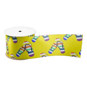 Lazo De Raso Flip Flops a rayas en amarillo