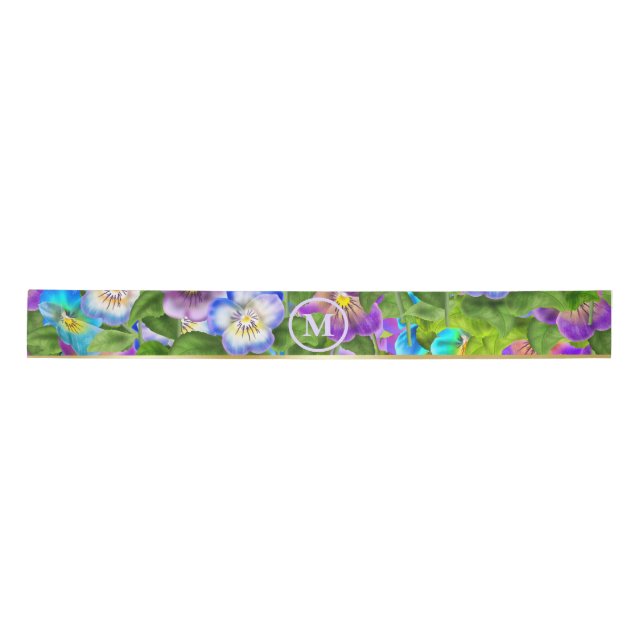 Lazo De Raso Flores de Pensamiento de Cumpleaños con Monograma  (Anverso)