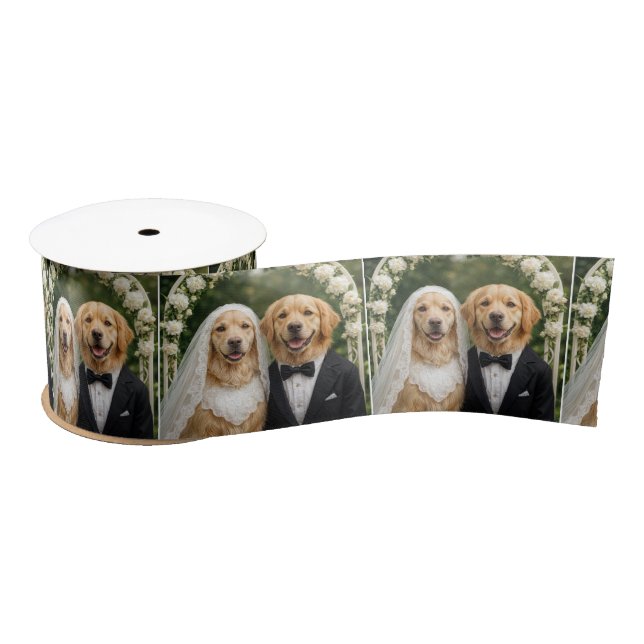 Lazo De Raso Golden Retriever Bride and Groom Portrait (Carrete)