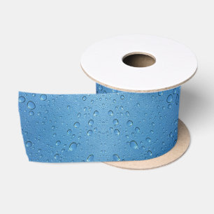 Lazo De Raso Gotitas de agua contra el cielo azul