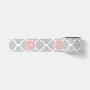 Lazo De Raso Modelo gris de Quatrefoil, monograma rosado