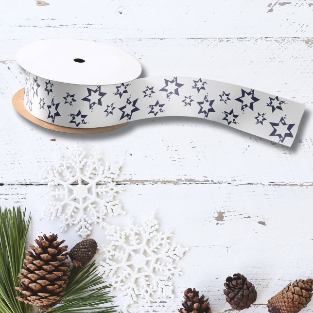 Lazo De Raso Para la temporada de vacaciones Estrella blanca pú (For the Holiday Season Stylish Purple Star White Satin Ribbon, Christmas Wrapping)
