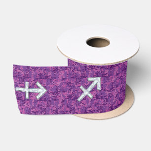 Lazo De Raso Pearl Sagittarius Zodiac Rótulo Fuchsia Camo Digit