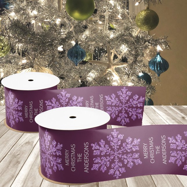 Lazo De Raso Plum Bling Elegantes Navidades de moda (Add your name to this personalized dark purple Christmas ribbon with faux glitter purple snowflakes)