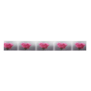 Lazo De Raso rosa sobre gris
