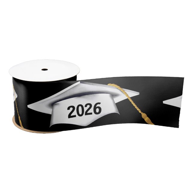 Lazo De Raso White 2026 Graduation Caps On Black (Carrete)