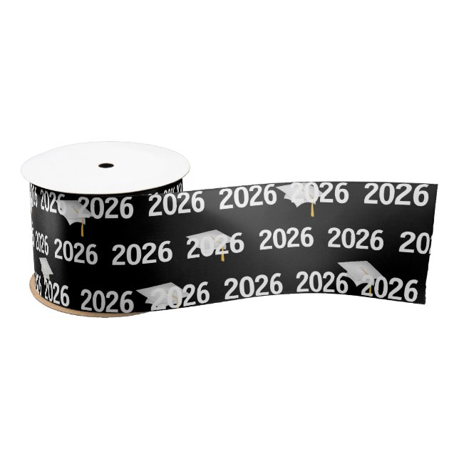 Lazo De Raso White 2026 Graduation Caps on Black (Carrete)
