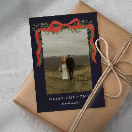 Lazo Rojo Elegante con Foto de Navidad con Verdor