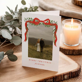 Lazo Rojo Elegante con Foto de Navidad con Verdor