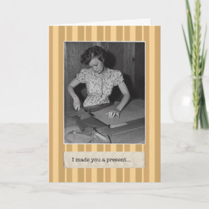 Le hizo una tarjeta de cumpleaños actual