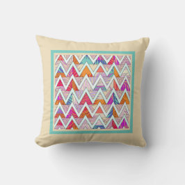 Leafy Chevron sobre la almohada de Tan/MintThrow