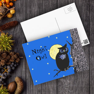Lechuza nocturna en la postal lunar