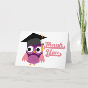 Lechuza púrpura con tapa de graduación Tarjeta de