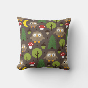Lechuzas En El Cojín decorativo Forestal