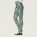Leggings Aussies Pastores Australianos Perros Tropicales<br><div class="desc">Ilustraciones de estilo dulce y realista de perros pastores australianos o australianos y hojas de monstera tropical verde brillante se colocan sobre un fondo azul real en estas leggings.</div>