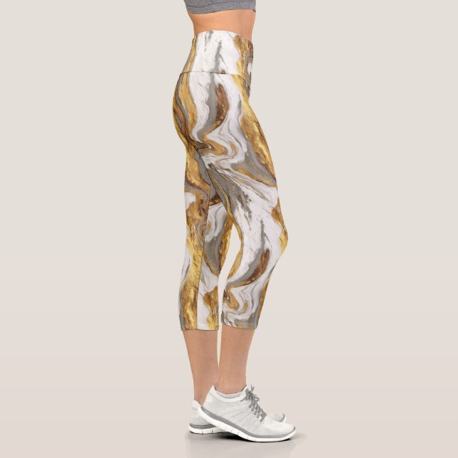 Leggings Capri Abstract Gray Marble Texture with Flowing Gold (Derecha)