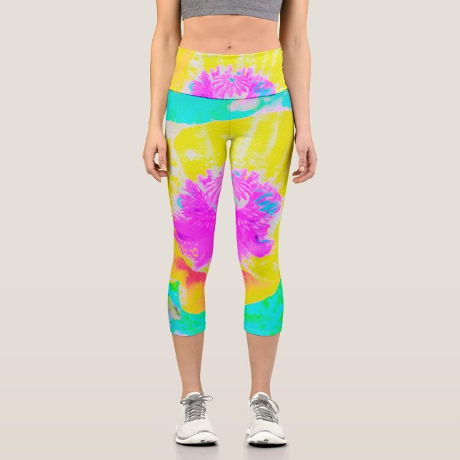 Leggings Capri Adormidera amarilla con centro rosado caliente en  (Anverso)