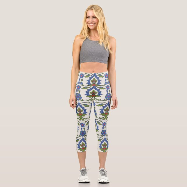 Leggings Capri Árabe Tradicional: Iznik Tile Seamless. (Anverso)