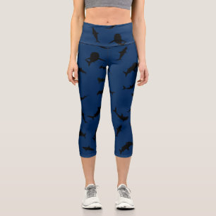 Leggings Capri Ballena de tiburón de pez sombra sobre océano azul