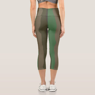 Leggings Capri Bandas abstractas de camo y verde