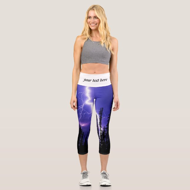 Leggings Capri bello trueno sobre el bosque (Anverso)