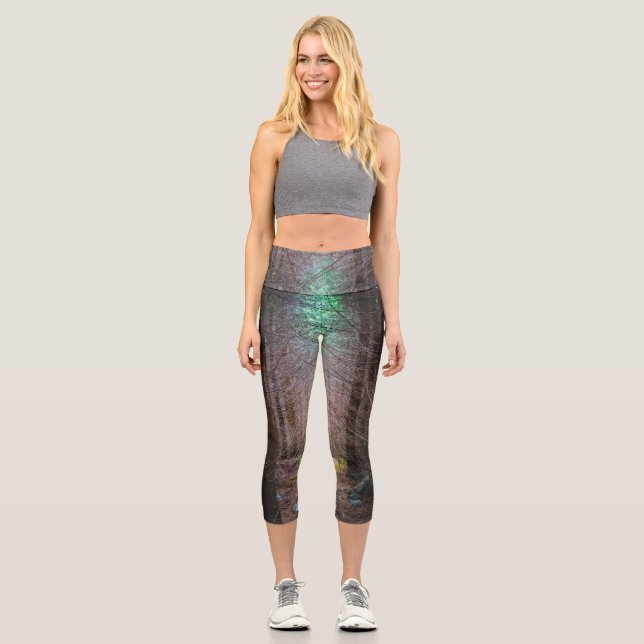 Leggings Capri Bosque de abetos misteriosos (Anverso)