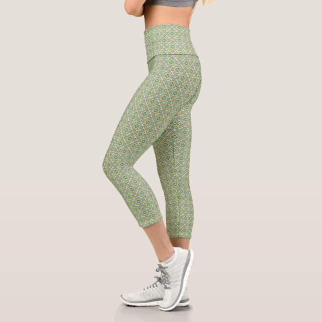 Leggings Capri Botanical Pop - Olive (Izquierda)