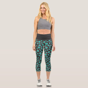 Leggings Capri Calaveras de Turquesa y Diseño de la Serie de Gira