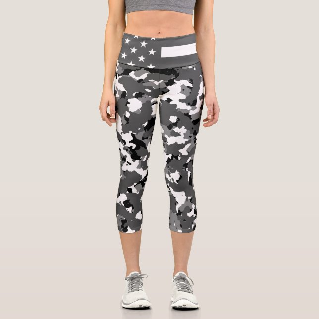 Leggings Capri Camo de invierno militar con bandera estadounidens (Anverso)