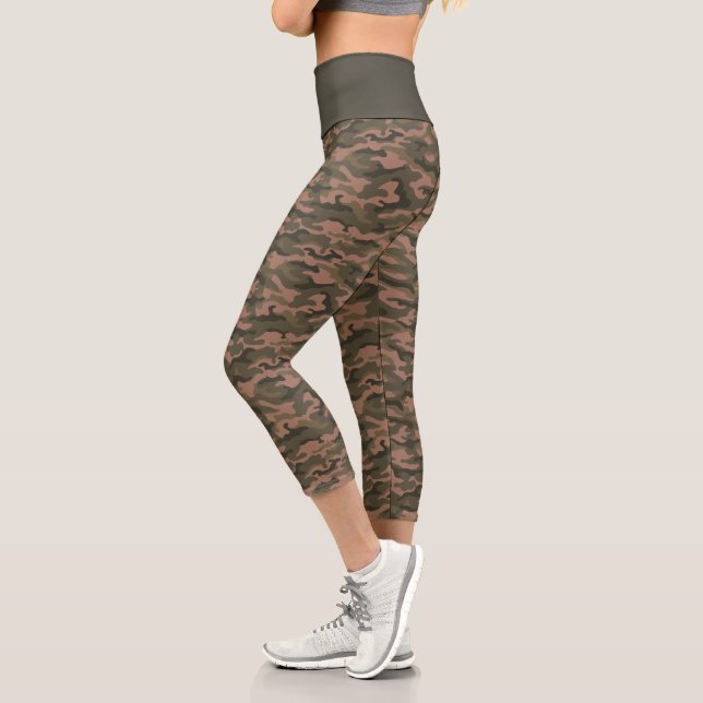 Leggings Capri Camuflaje Cute Mocha Mousse Camo (Izquierda)