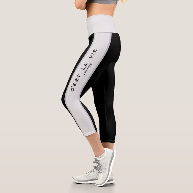 Leggings Capri C'est La Vie Black & White Stripe Capris (Izquierda)