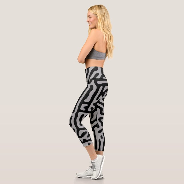 Leggings Capri Clásico Gris y Negro Moderno (Izquierda)