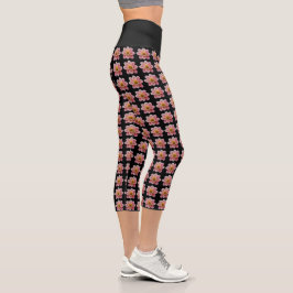 Leggings Capri Collarette rosa Dahlia Patrón floral sobre negro
