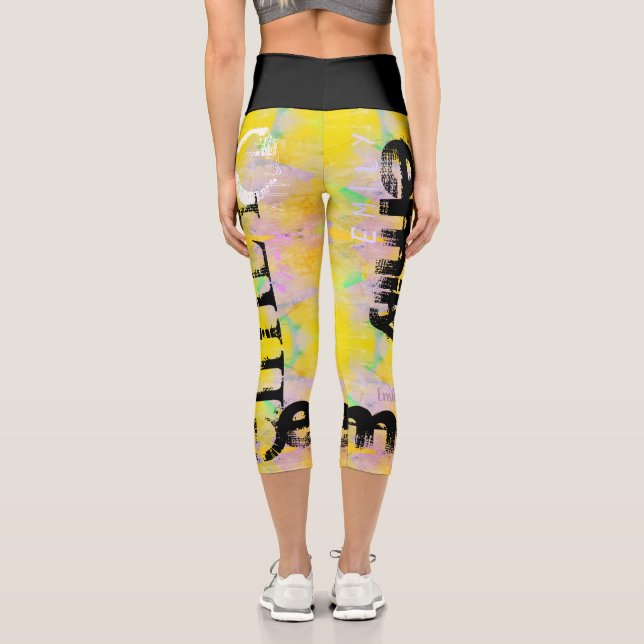 Leggings Capri Color amarillo pastel personalizado Nombre 5 Letra (Reverso )