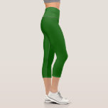 Leggings Capri Color liso verde de Lincoln<br><div class="desc">Vibrante,  verde de primavera natural,  práctico y elegante color. Utilizada en eventos formales e informales. Hex No. = 0A5E04</div>