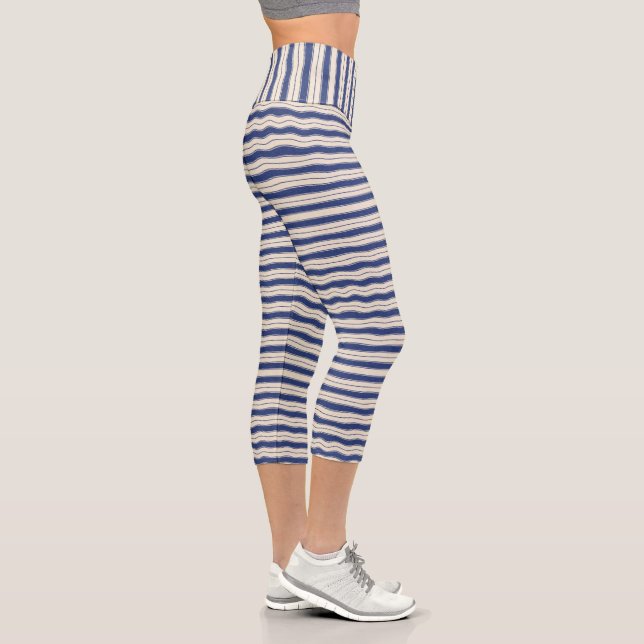 Leggings Capri Combinación de rayas azul y blanco onduladas (Derecha)