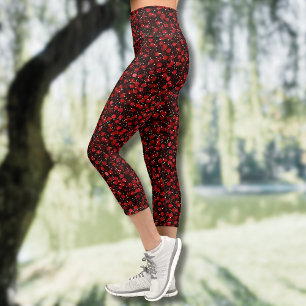 Leggings Capri Confeti Rojo Elegante sobre Estilo de Brillo Negro