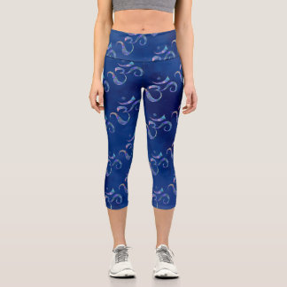 Leggings Capri Corbata teñida de azul marino jaspeada con Om disp